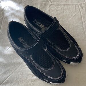 Helly Hansen Black Athletic Mary Jane Slip-On Shoes